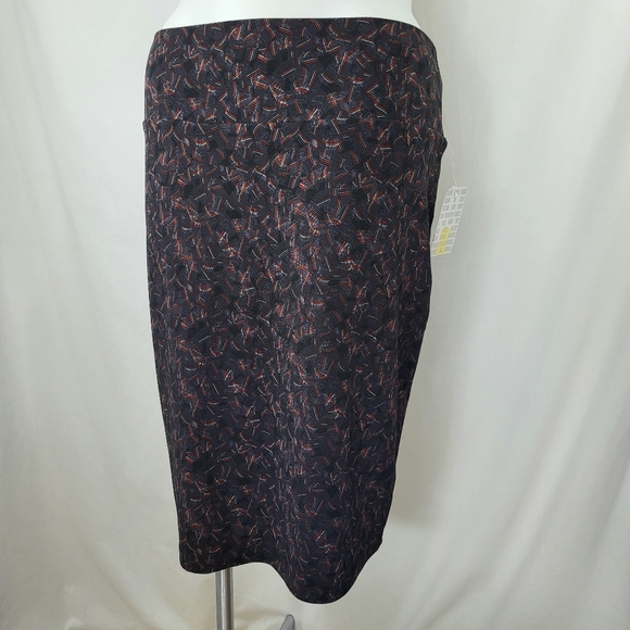 LuLaRoe Cassie SKIRT Womens Size 3XL Black Gray Red Aqua Pull-on Abstract NWT - Picture 16 of 16